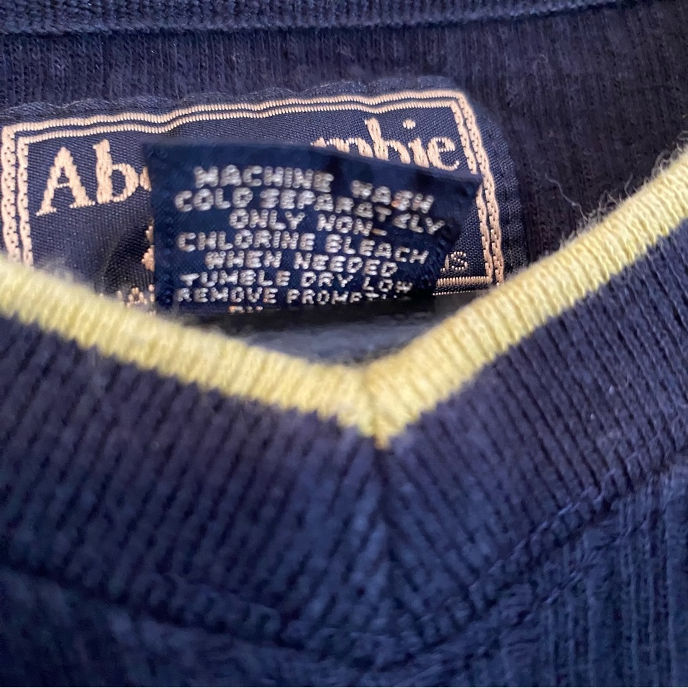 Men's Abercrombie and Fitch Navy V Neck Long Sleeve Navy/Green trim Sweater Sz L - Picture 5 of 8